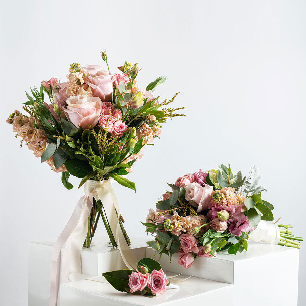 Wedding flowers, ready-to-go, classic wedding flowers, flowers made easy, hampstead flowers weddings