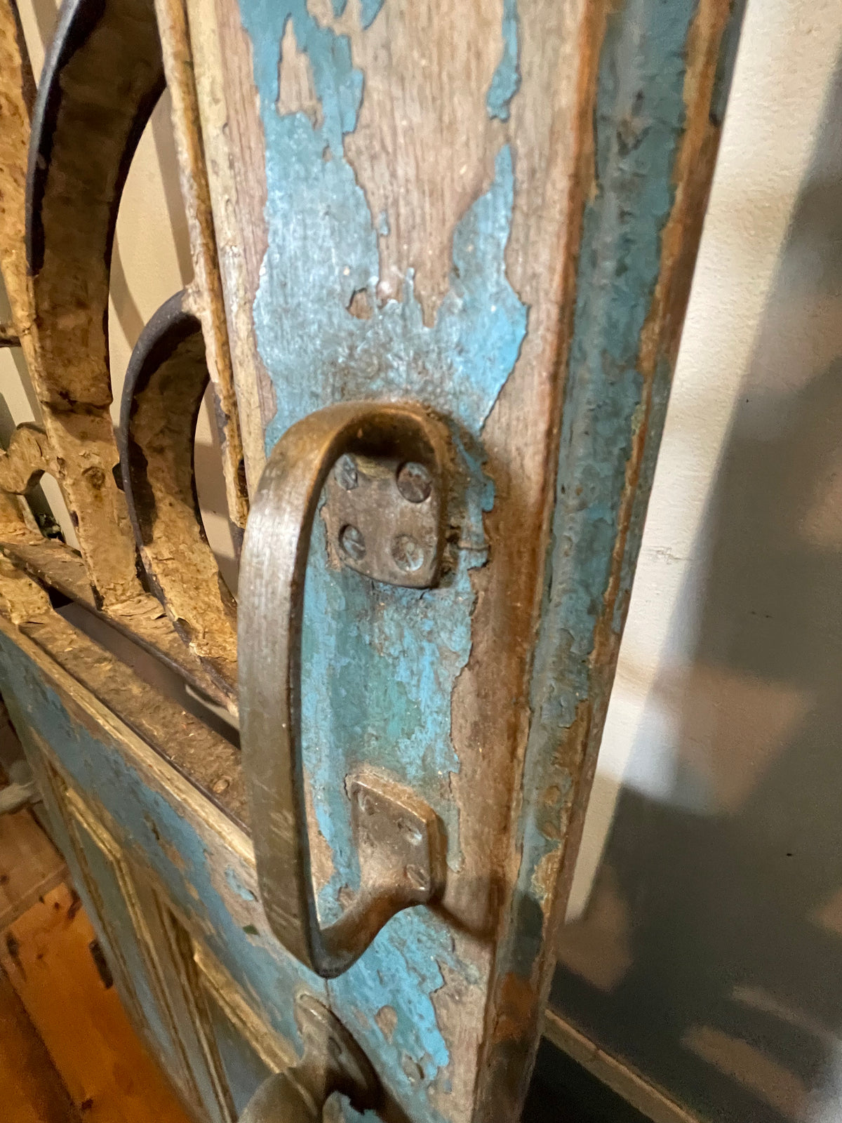 ANTIQUE DOORS