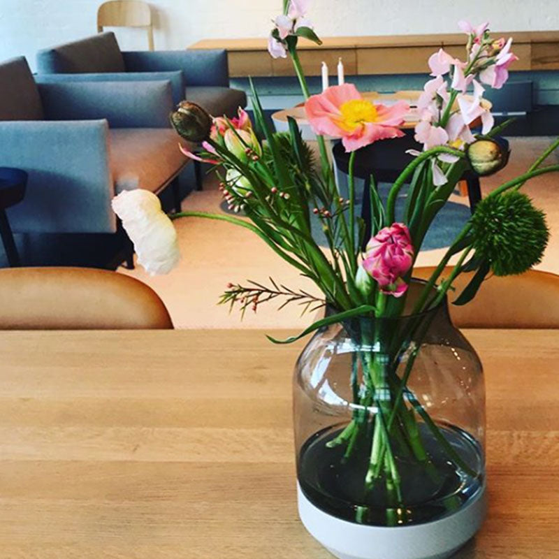 flowers at work, hospitality flowers, Melbourne flowers, flowers Melbourne CBD, flowers retail styling 